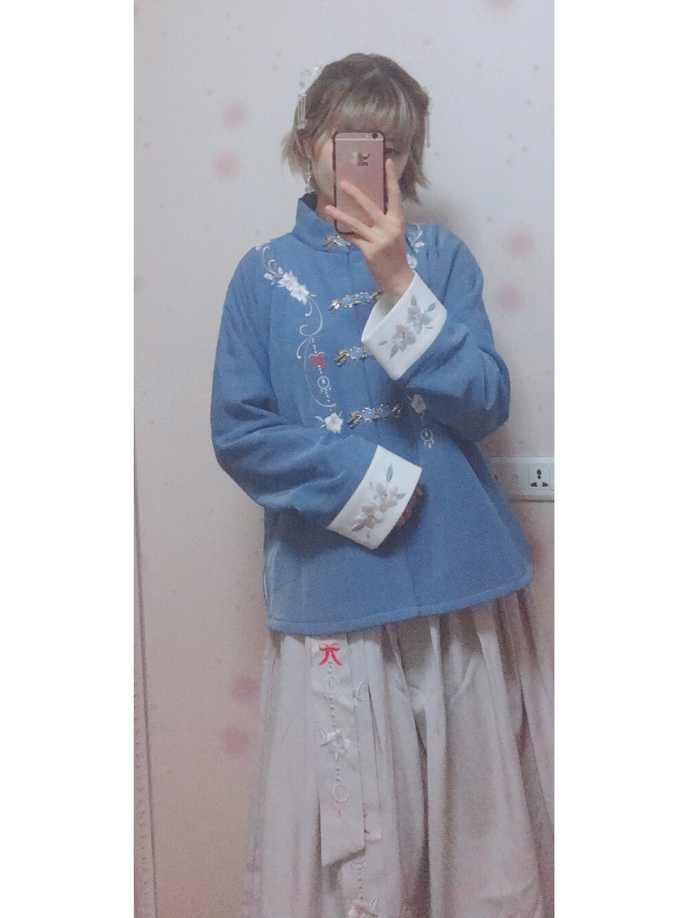 「汉服、blue、休日スタイル」｜「兰若亭のアイテム（その他トップス、ブルー系）」を使った、Kukiさん（レディース・165cm）の冬コーディネートの1枚目の写真