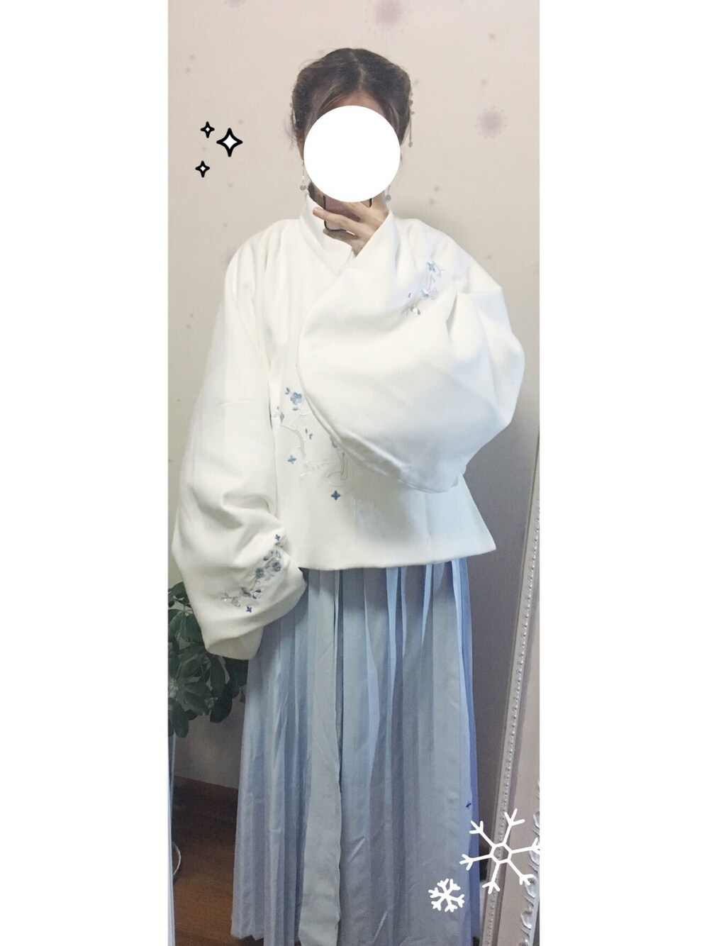 「汉服、冬」｜「与花说のアイテム（その他トップス、ホワイト系）」を使った、Kukiさん（レディース・165cm）の冬コーディネートの1枚目の写真
