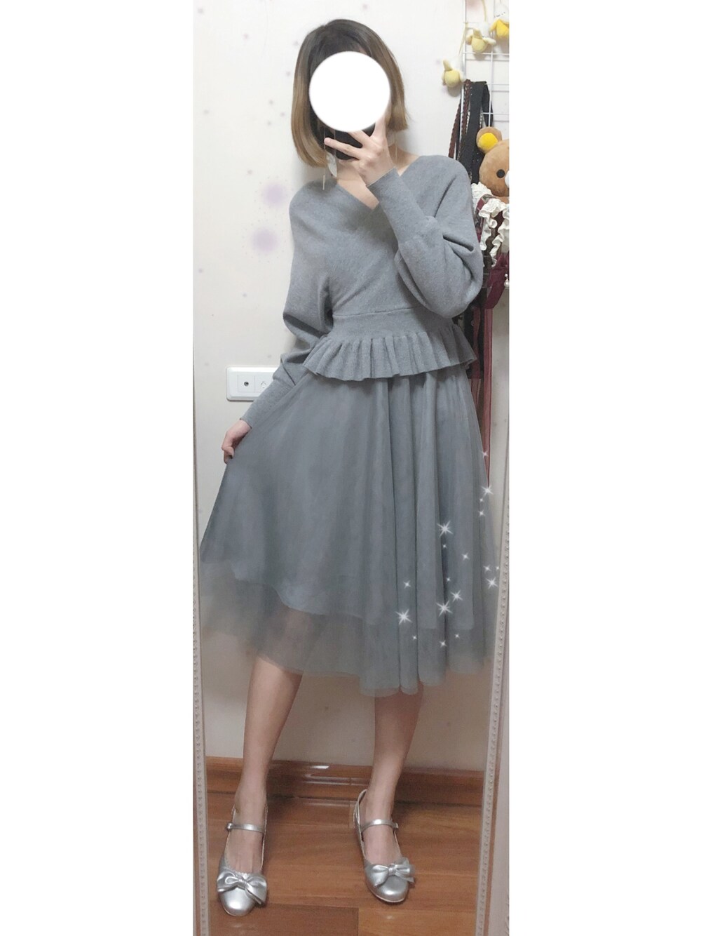 「休日スタイル、春コーデ、ootd、ブラック、シンプル、きれいめカジュアル」｜「Vero Modaのアイテム（ワンピース、グレー系）」を使った、Kukiさん（レディース・165cm）の冬コーディネートの1枚目の写真