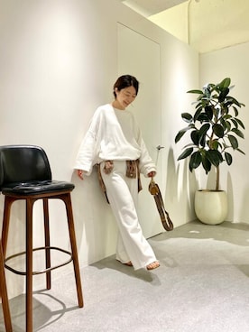 「Whim Gazette（ウィムガゼット）のアイテム（スウェットパンツ）」を使った、wg_sato(Whim Gazette AOYAMA)さん（レディース・156cm）の秋コーディネート