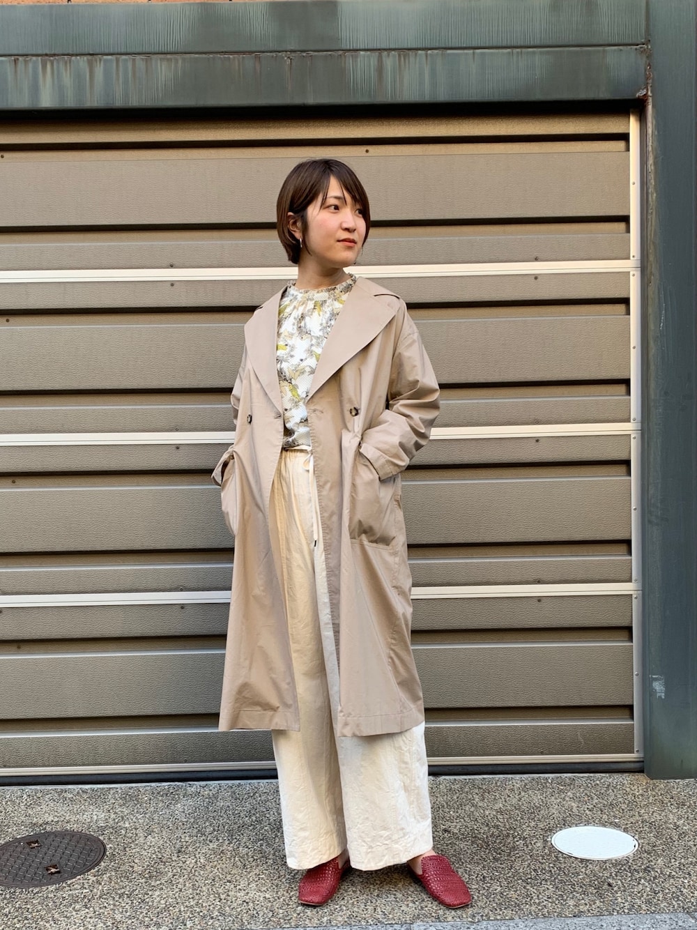 「NOMBRE IMPAIRの【BBM】80/-タイプライター ダブルロングコート（その他アウター、ベージュ系）」を使った、koba.さん（レディース・169cm）の冬コーディネートの1枚目の写真