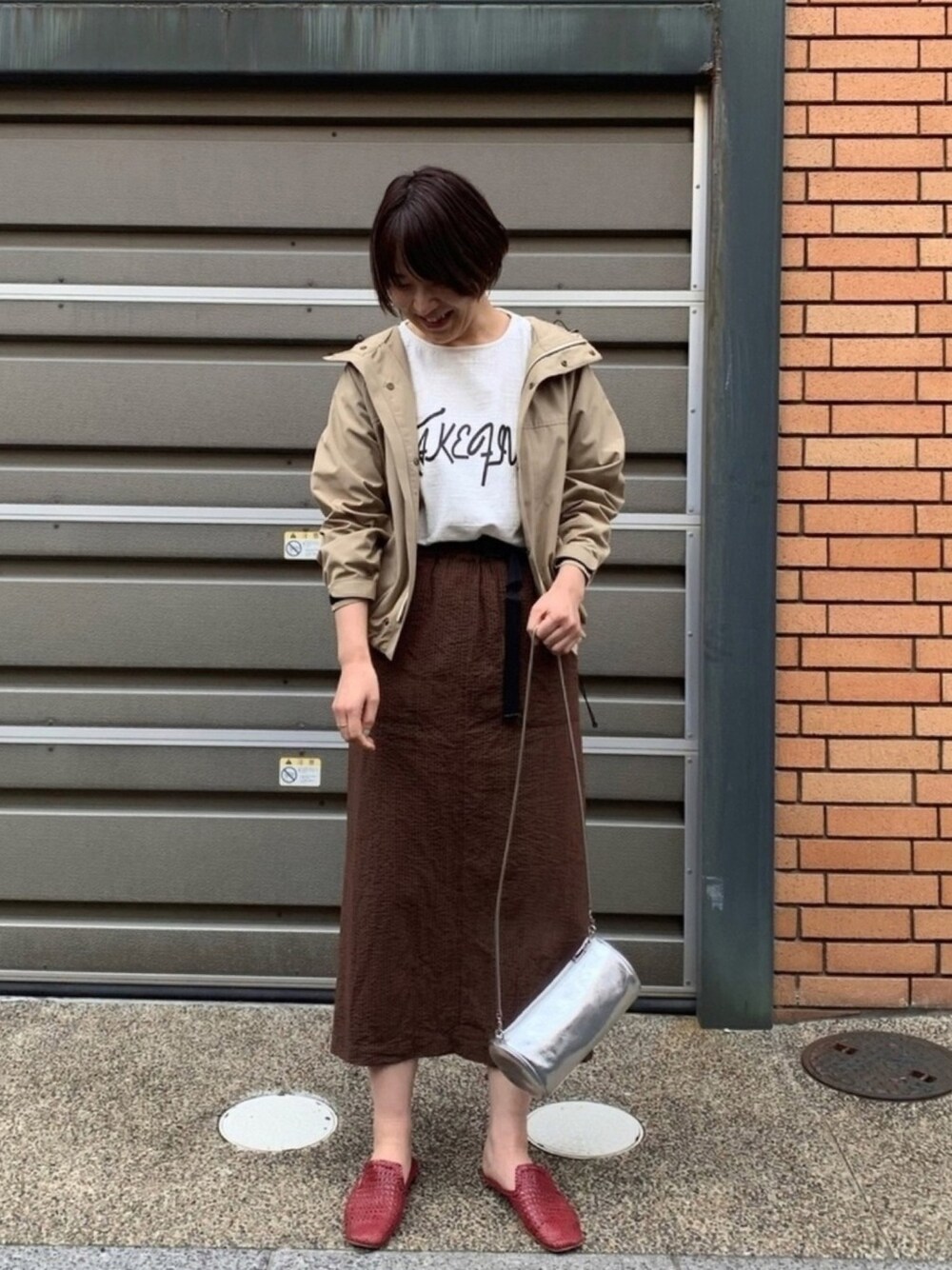 「FIL DE FERのＴＣクロス マウンテンパーカー（マウンテンパーカー、ベージュ系）」を使った、koba.さん（レディース・169cm）の春コーディネートの1枚目の写真