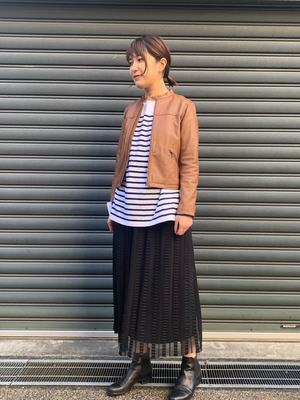 「NOMBRE IMPAIRのラムレザー スタンドネックブルゾン（ブルゾン、ブラウン系）」を使った、koba.さん（レディース・169cm）の秋コーディネートの1枚目の写真