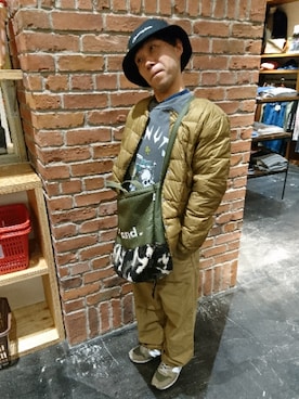 「niko and...（ニコアンド）のアイテム（ダウンジャケット/コート）」を使った、ささおか ひろしさん（メンズ・164cm）の春コーディネート