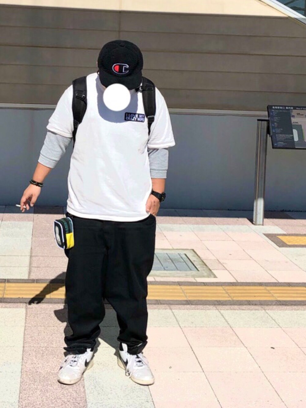 「シンプルコーデ、今日のコーデ、休日スタイル、NIKE、Champion、キャップ、ハイカットスニーカー」｜「Championのチャンピオン キャップ ストラップバック SHERPA BASEBALL ブラック Champion（キャップ、ブラック系）」を使った、カブちゃんピンさん（メンズ・170cm）の秋コーディネートの1枚目の写真