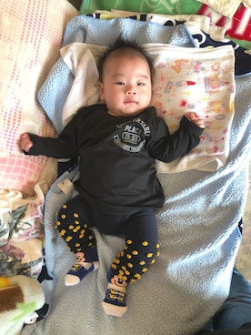 「アイテム（タイツ/ストッキング、ブルー系）」を使った、とるはうどくさん（キッズ・60cm）の春コーディネート