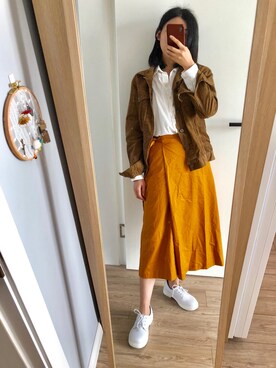 「アイテム（チノパンツ、オレンジ系）」を使った、邱喵喵さん（レディース・156cm）の春コーディネート