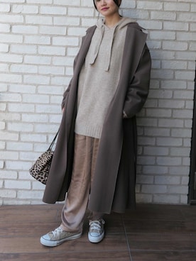 「サテンパンツ」｜「アイテム（チェスターコート）」を使った、あかねさん（レディース・164cm）の秋コーディネート