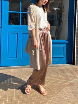 「CORNERS（コーナーズ）のヴィンテージサテンリラックスパンツ（その他パンツ）」を使った、あかねさん（レディース・164cm）の春コーディネート