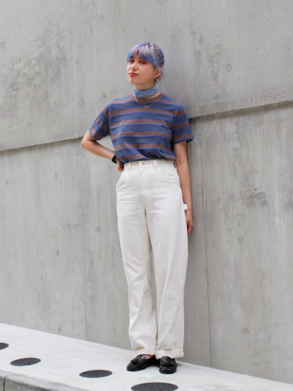 Carharttのカーゴパンツ（ホワイト系）を使った人気ファッション