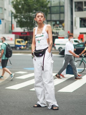 「NEHERA（エヘラ）のアイテム」を使った、Droptokyoさん（レディース・170cm）の夏コーディネート