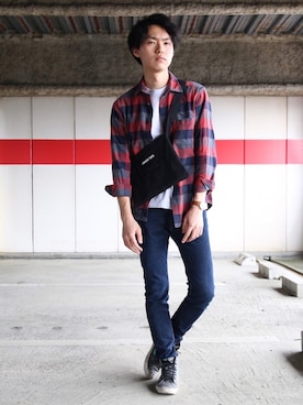 「CONVERSE TOKYO（コンバーストウキョウ）のアイテム（ショルダーバッグ）」を使った、やっちさん（メンズ・169cm）の春コーディネート