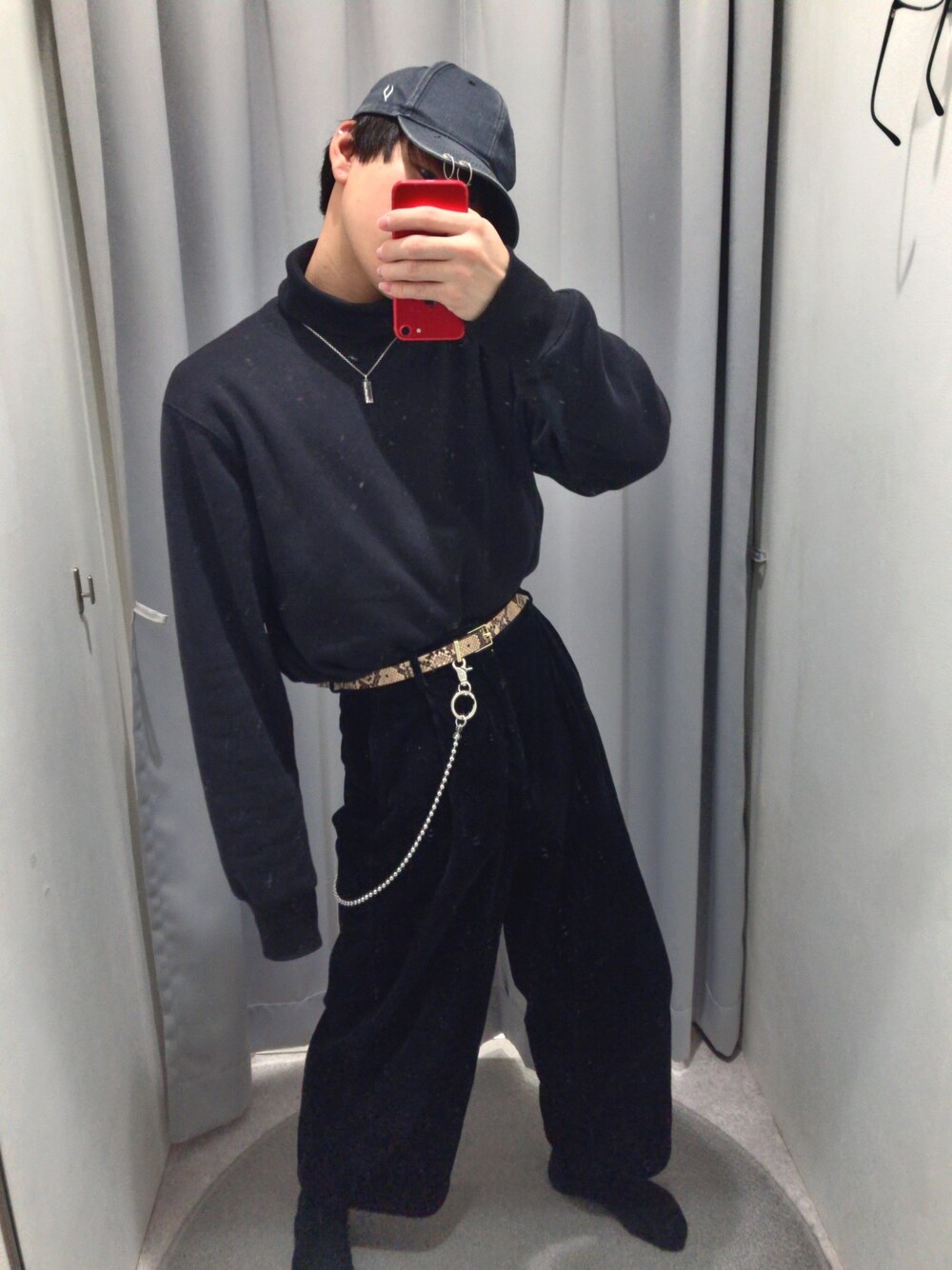 「年末WEAR感謝祭、韓国ファッション、韓国風コーデ、黒、プチプラ、GU、ユニクロ」｜「GUのアイテム（スウェット、ブラック系）」を使った、ゆうきさん（メンズ・161cm）の冬コーディネートの1枚目の写真
