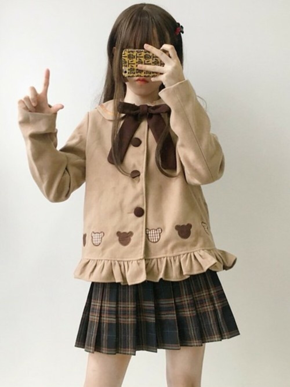 「milk、夢展望、リズリサ、アンクルージュ、monlily、ワンスポ、ハニーミーハニー、ゆめかわいい、スワンキス、ハニーシナモン」｜「--のくまさん 裾フリル ビッグリボンコート（ダッフルコート、ブラウン系）」を使った、LOUIS LOVERさん（レディース・158cm）の秋コーディネートの1枚目の写真