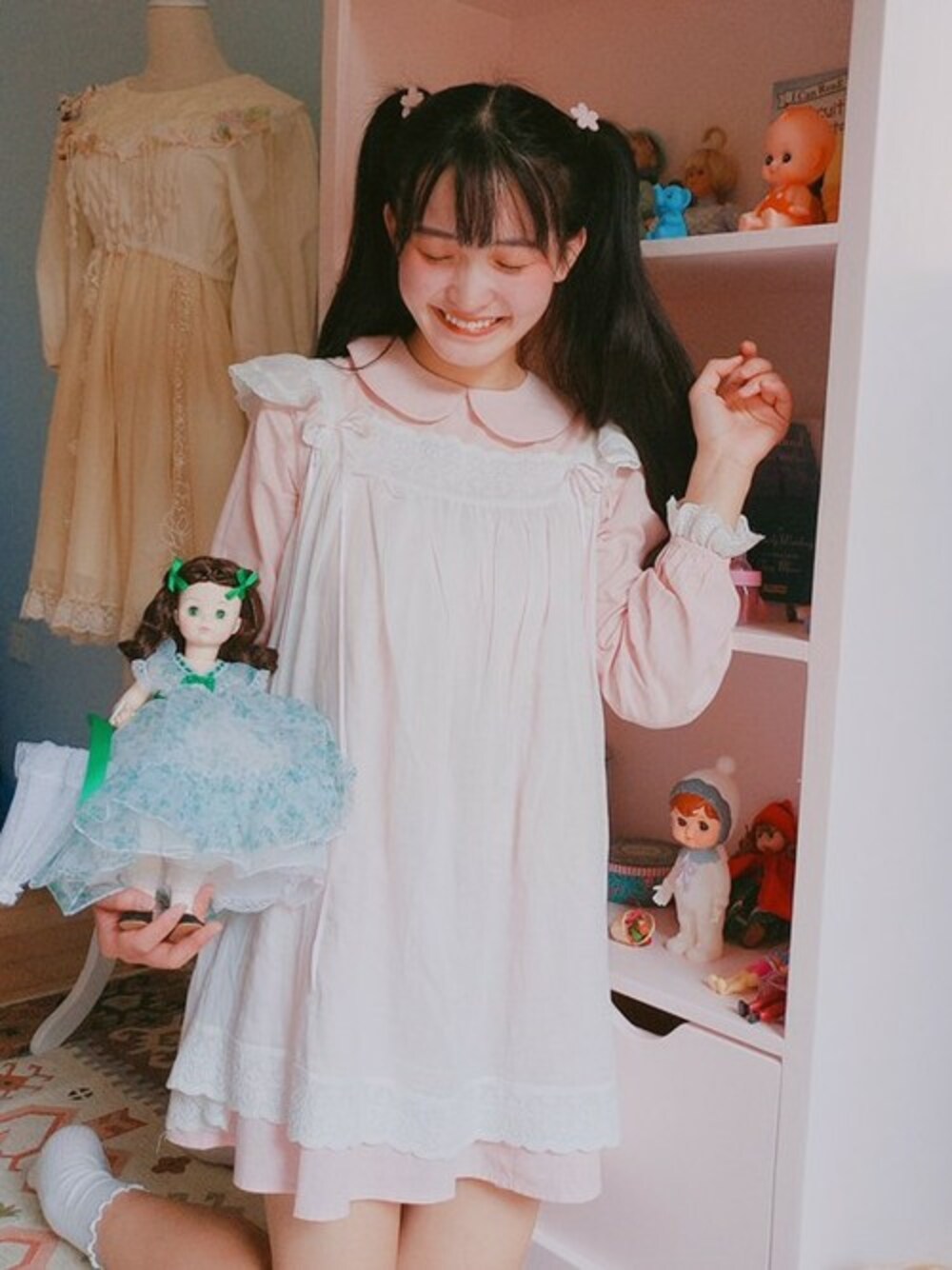 「milk、夢展望、ロリータ、LIZLISA、amavel、monlily、アクシーズ、Ank Rouge、ハニーミーハニー、ゆめかわいい」｜「--のベビーエプロン♡ ふりふりワンピース（ワンピース、ホワイト系）」を使った、LOUIS LOVERさん（レディース・158cm）の秋コーディネートの1枚目の写真