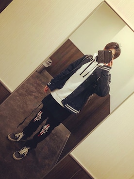 「MARCELO BURLON（マルセロ・バーロン）のアイテム（パンツ）」を使った、YUYAさん（メンズ・172cm）の冬コーディネート