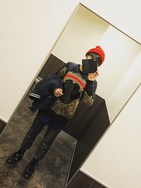 「GIVENCHY（ジバンシイ）のアイテム（スウェット）」を使った、YUYAさん（メンズ・172cm）の冬コーディネート