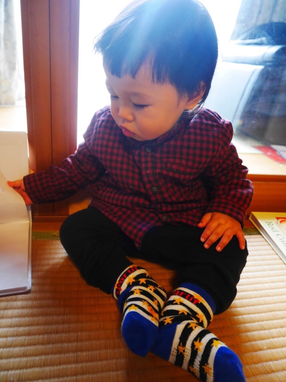 「1歳2カ月、男の子、boy、カジュアルコーデ、ZARA、H&M、ギンガクチェック」｜「H&Mのアイテム（その他パンツ、ブラック系）」を使った、R☺︎さん（キッズ・80cm）の冬コーディネートの1枚目の写真