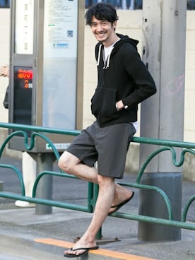 「URBAN RESEARCH Sonny Label（アーバンリサーチサニーレーベル）のアイテム（パーカー）」を使った、Sonny Label MENSさん（メンズ・186cm）の春コーディネート