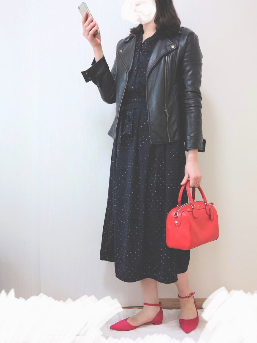 「ワンピース、ライダース、ネイビー、大人カジュアル」｜「AS KNOW AS PINKYの（PH7236）合皮☆ﾗｲﾀﾞｰｽJK♪（ライダースジャケット、ブラック系）」を使った、Sundayさん（レディース・168cm）の春コーディネートの1枚目の写真