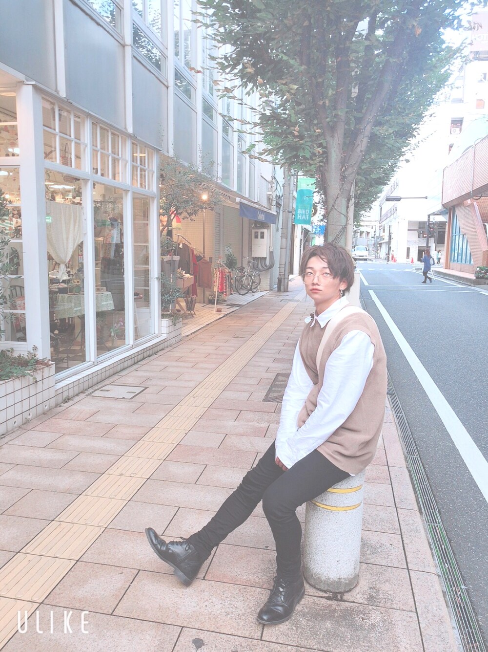 「秋コーデ、秋服、低身長、白シャツ、プチプラ、韓国ファッション、量産型男子、おしゃれさんと繋がりたい、モデル志望、韓国」｜「GUのアイテム（ニット/セーター、ベージュ系）」を使った、ke-shiさん（メンズ・172cm）の秋コーディネートの1枚目の写真