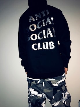 「MOSCHINO（モスキーノ）のアイテム（Tシャツ/カットソー）」を使った、げさん（メンズ・171cm）の春コーディネート