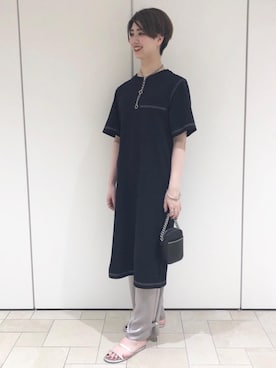 「ASTRAET（アストラット）のアイテム（アクセサリー）」を使った、MARIKO KAMEDAさん（レディース・172cm）の夏コーディネート