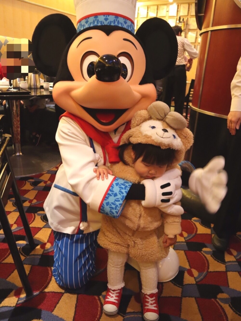 「ディズニー、ディズニーコーデ、ディズニーシー、シェリーメイ、ハンドメイド、1歳9ヶ月、結婚記念日、コンバース、シェフミッキー」｜「Handmadeのアイテム（パーカー、ベージュ系）」を使った、♡MiKo♡さん（キッズ・80cm）の冬コーディネートの1枚目の写真