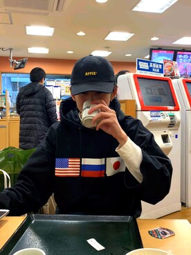 「Gosha Rubchinskiy（ゴーシャラブチンスキー）のアイテム（パーカー）」を使った、yuuuuuさん（メンズ・180cm）の冬コーディネート