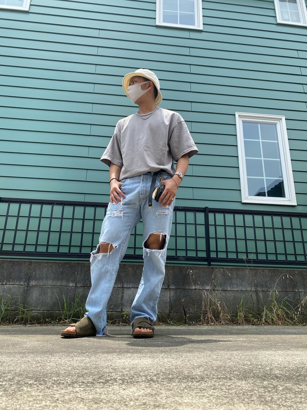 「夏コーデ、古着、ootd、おしゃれさんと繋がりたい」｜「LYBROのアイテム（ハット、ホワイト系）」を使った、  IBUKI       さん（メンズ・167cm）の夏コーディネートの1枚目の写真