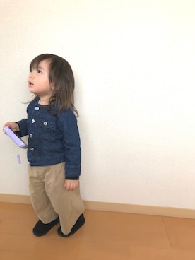 「ノーカラー」｜「アイテム（デニムジャケット）」を使った、swhrkさん（キッズ・80cm）の冬コーディネート