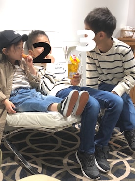 「AZUL by moussy（アズールバイマウジー）のアイテム（その他アウター）」を使った、swhrkさん（キッズ・80cm）の秋コーディネート