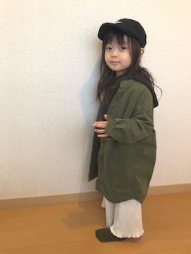 「AZUL by moussy（アズールバイマウジー）のアイテム（その他アウター）」を使った、swhrkさん（キッズ・80cm）の冬コーディネート