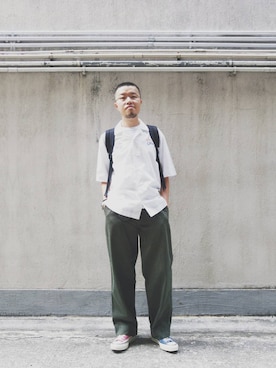 「pushBUTTONのアイテム（トップス）」を使った、Paak Chanさん（メンズ・172cm）の秋コーディネート