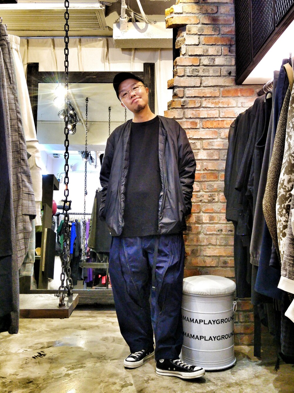 「PLEATS PLEASE、mykita、MUJI Labo、GU、ISSEY MIYAKE、hobo、converse、hkboy、ootd、coordinate」｜「MYKITAのアイテム（メガネ、ブラック系）」を使った、Paak Chanさん（メンズ・172cm）の冬コーディネートの1枚目の写真