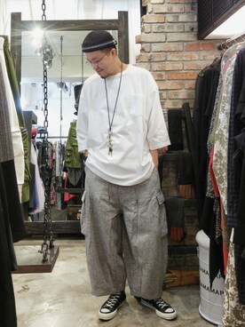「initial（イニシャル）のアイテム（パンツ）」を使った、Paak Chanさん（メンズ・172cm）の春コーディネート