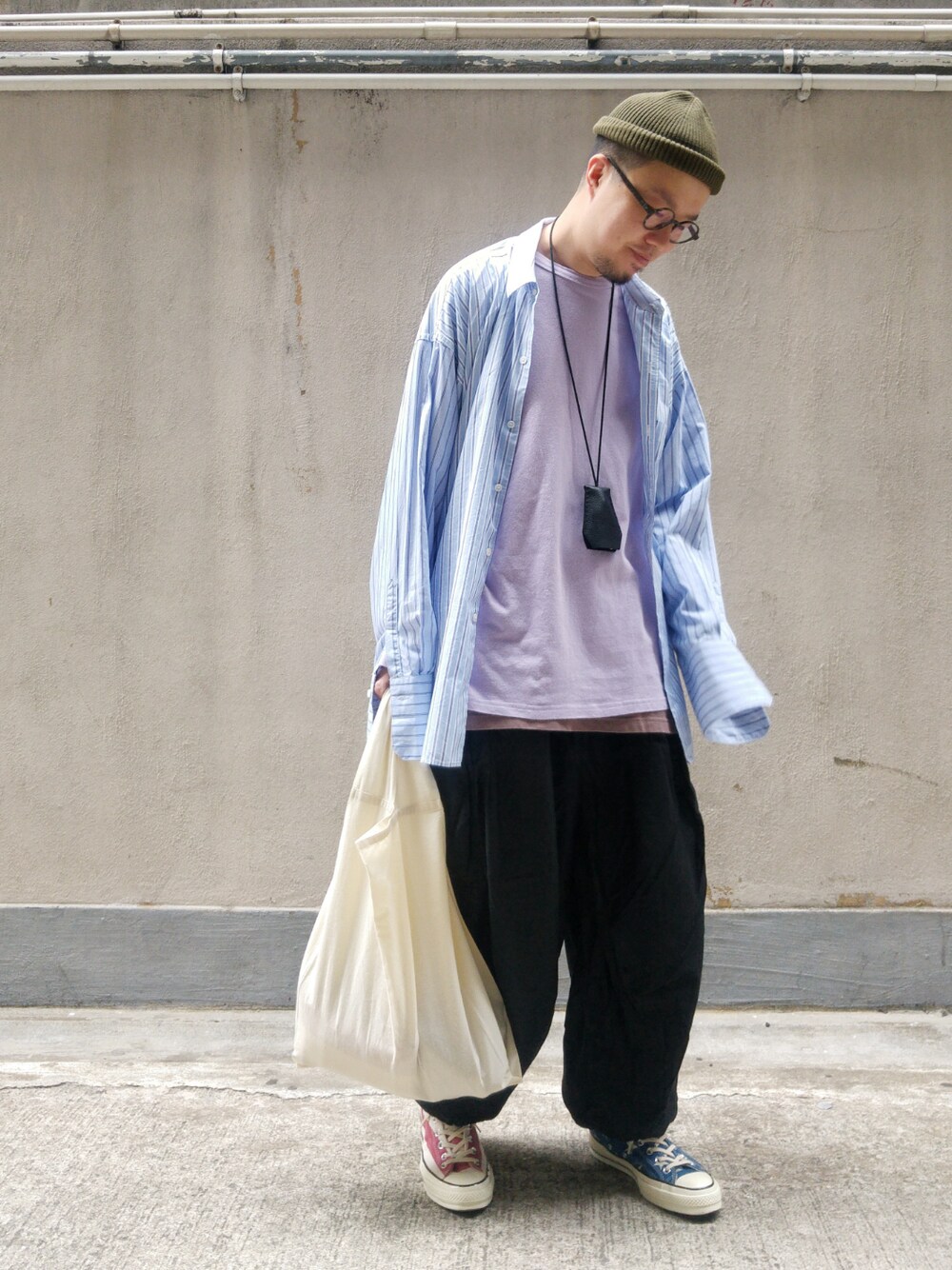 「H&M、mykita、MONKEY TIME、UNIQLO U、NEEDLES、converse、無印良品、ootd、今日のコーデ、春コーデ」｜「H&Mのアイテム（ニットキャップ/ビーニー、グリーン系）」を使った、Paak Chanさん（メンズ・172cm）の春コーディネートの1枚目の写真