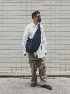 「LEH（レー）のアイテム（バッグ）」を使った、Paak Chanさん（メンズ・172cm）の冬コーディネート