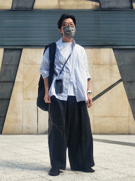 「LEH（レー）のアイテム（バッグ）」を使った、Paak Chanさん（メンズ・172cm）の秋コーディネート