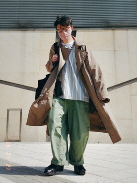 「niko and...（ニコアンド）のアイテム（トレンチコート）」を使った、Paak Chanさん（メンズ・172cm）の冬コーディネート
