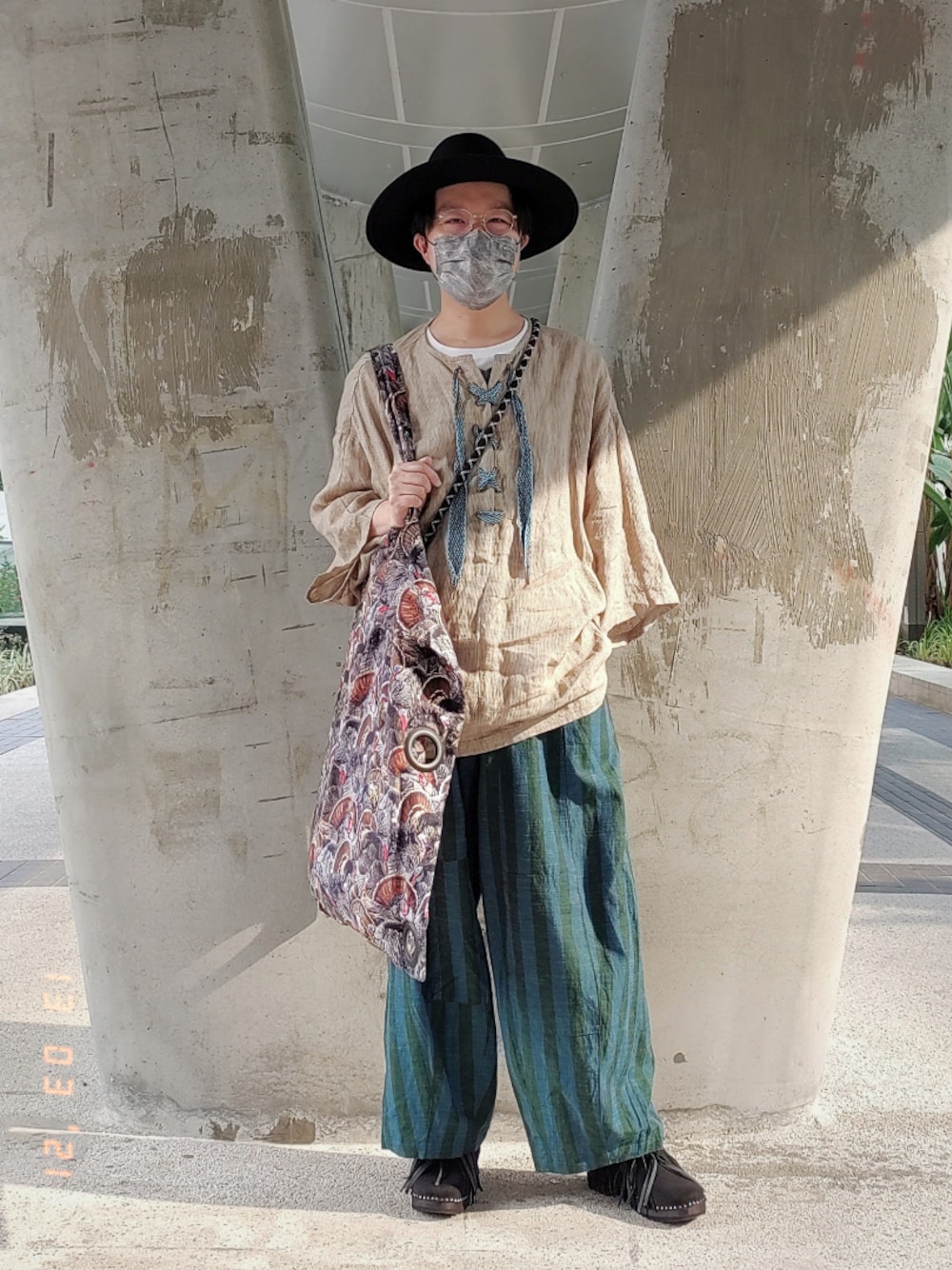 「no brand、金子眼鏡、KAPITAL、NEEDLES、TROENTORP、BLESS、ootd、今日のコーデ、春コーデ、birthday」｜「no brandのアイテム（ハット、ブラック系）」を使った、Paak Chanさん（メンズ・172cm）の春コーディネートの1枚目の写真