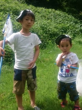 「crocs（クロックス）のcrocs クロックス swiftwater sandal kids 204024-0A1 Gpt/VGr（サンダル、グリーン系）」を使った、るいさん（キッズ・120cm）の夏コーディネート