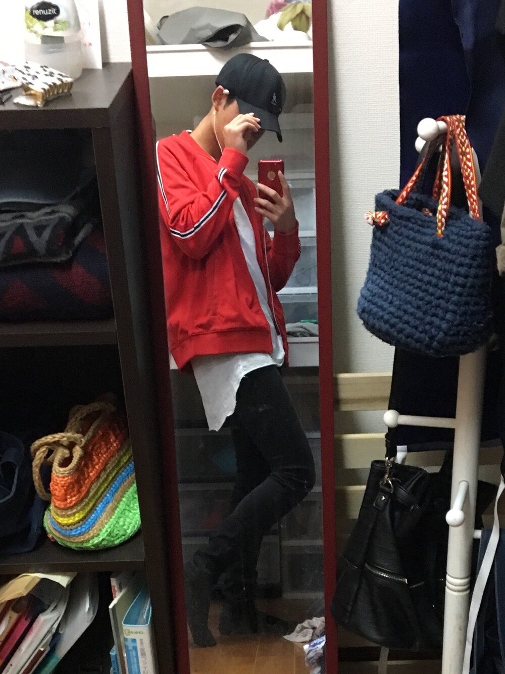 「KANGOLの【Scawaii(エスカワイイ)8月号掲載】【popteen(ポップティーン)5、8月号掲載】【KANGOL】Wool Flexfit Baseball / カンゴール ウール フレックスフィット ベースボール キャップ（キャップ、ブラック系）」を使った、SorAさん（メンズ・173cm）の秋コーディネートの1枚目の写真