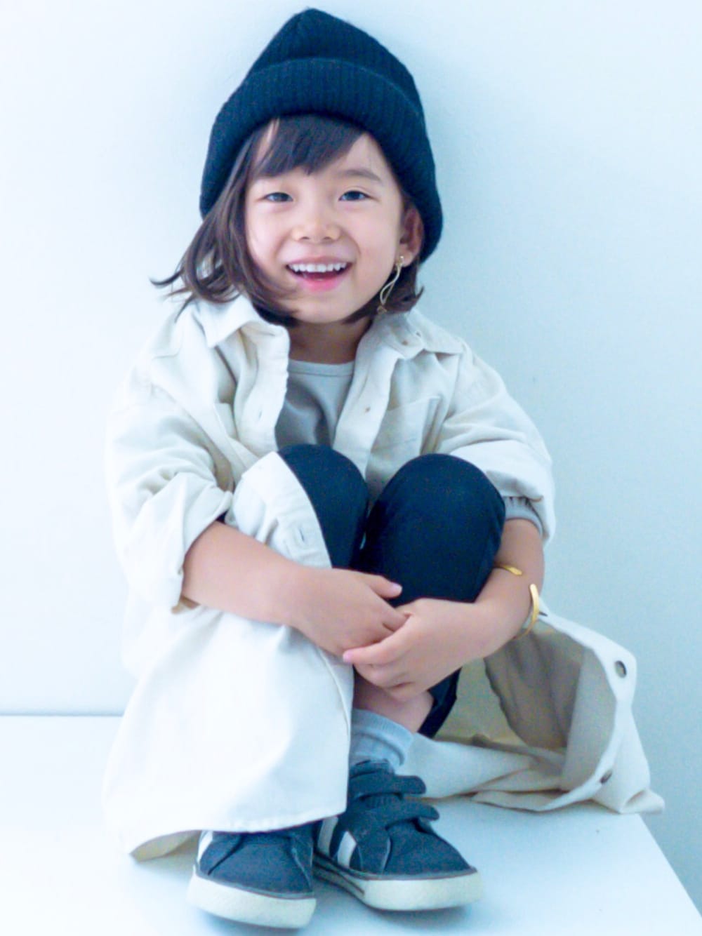 「キッズコーデ、カジュアルコーデ、休日スタイル、おしゃれさんと繋がりたい、4歳、コーデュロイ、GU、低身長、ootd、シャツワンピ」｜「GUのアイテム（シャツワンピース、ホワイト系）」を使った、misaki_1502さん（キッズ・100cm）の秋コーディネートの1枚目の写真