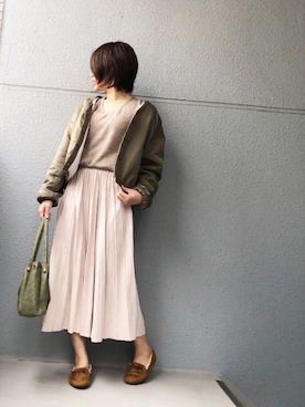 「earth music&ecology（アースミュージックアンドエコロジー）の・ノーカラーショートボアブルゾン 〇（ブルゾン、ホワイト系）」を使った、chocoさん（レディース・163cm）の秋コーディネート