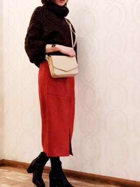 「EDIST.CLOSET（エディストクローゼット）のスウェードライクタイトスカート（スカート、オレンジ系）」を使った、chocoさん（レディース・163cm）の冬コーディネート