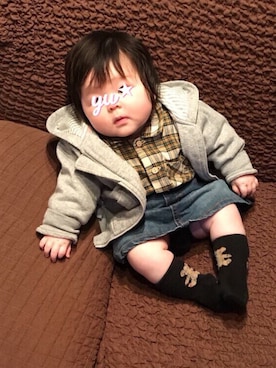 「アイテム（シャツ/ブラウス、ブラウン系）」を使った、おてんばむすめさん（キッズ・60cm）の春コーディネート