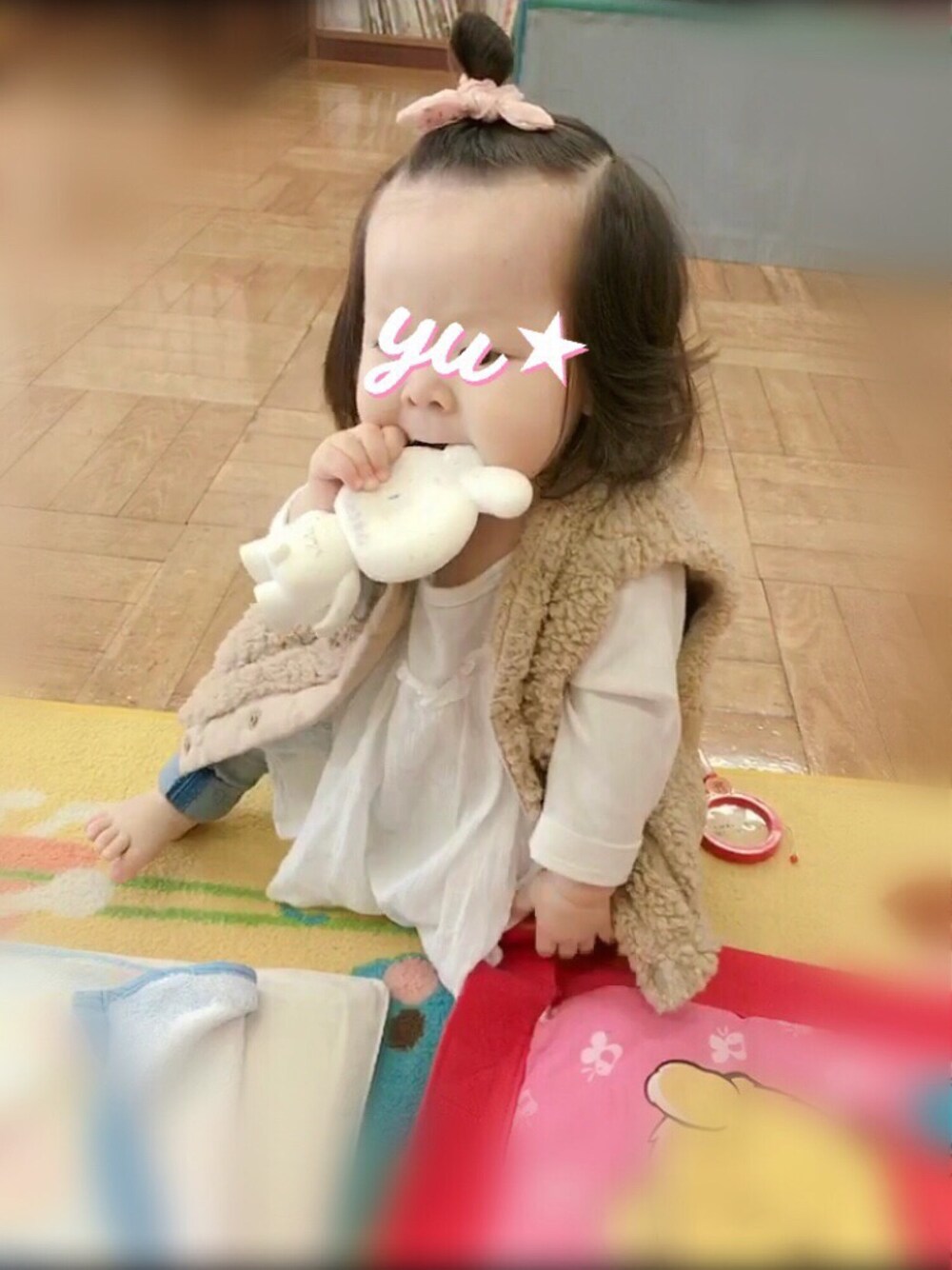 「久々の投稿、秋のブラウンスタイル、もこもこ、むすめ服、おんなのこコーデ、寒い、女の子、赤ちゃん、0歳11ヶ月、Instagram sty0624」｜「petit mainのフリル切り替え7分袖チュニック（チュニック、ホワイト系）」を使った、おてんばむすめさん（キッズ・70cm）の秋コーディネートの1枚目の写真