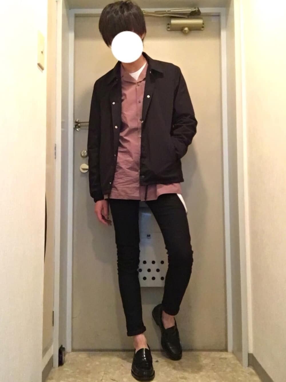 「春、シンプル、おしゃれさんと繋がりたい、コーチジャケット、コーチジャケット黒、UNIQLO U、オープンカラーシャツ、LIDnM、プチプラ、バンドマン」｜「GUのアイテム（ブルゾン、ブラック系）」を使った、Yudaiさん（メンズ・174cm）の春コーディネートの1枚目の写真