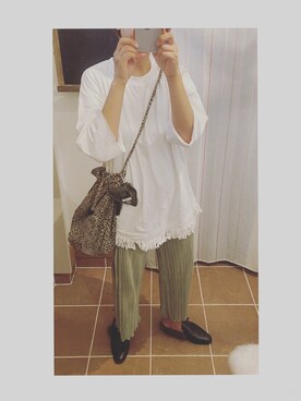 「アニマル」｜「アイテム（スリッポン）」を使った、HYOさん（レディース・166cm）の秋コーディネート